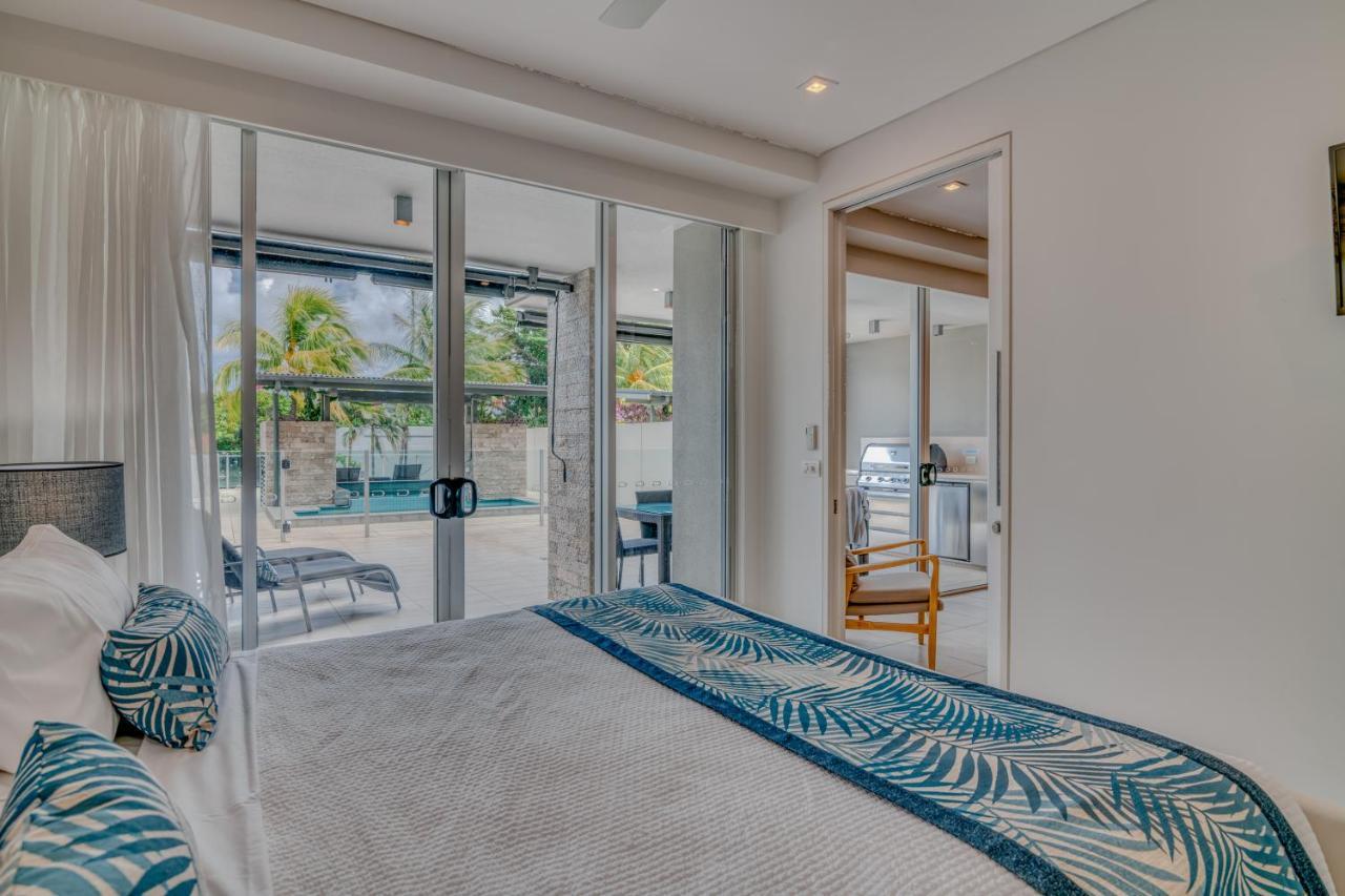 Coconut Grove Aparthotel Port Douglas Exteriör bild
