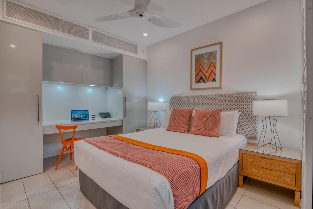 Coconut Grove Aparthotel Port Douglas Exteriör bild