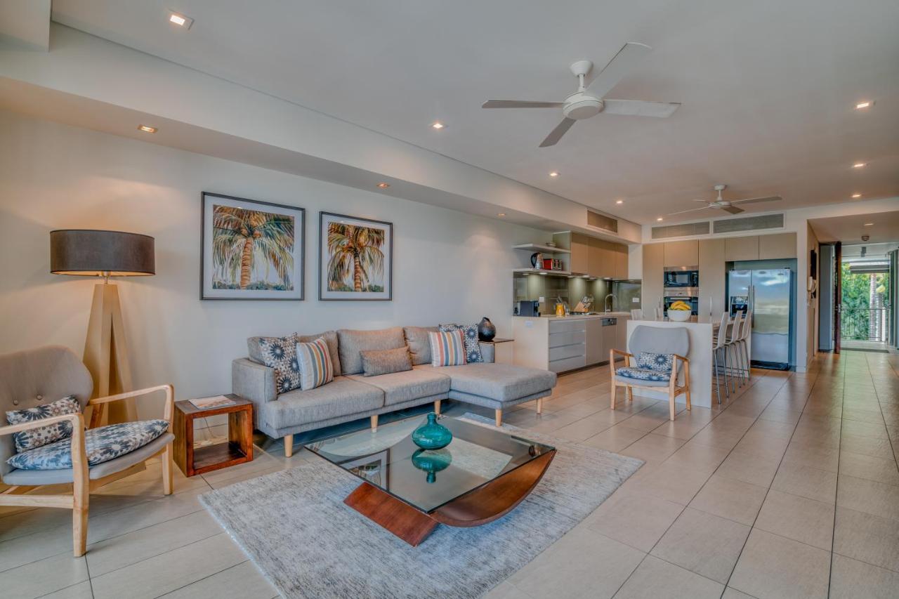 Coconut Grove Aparthotel Port Douglas Exteriör bild
