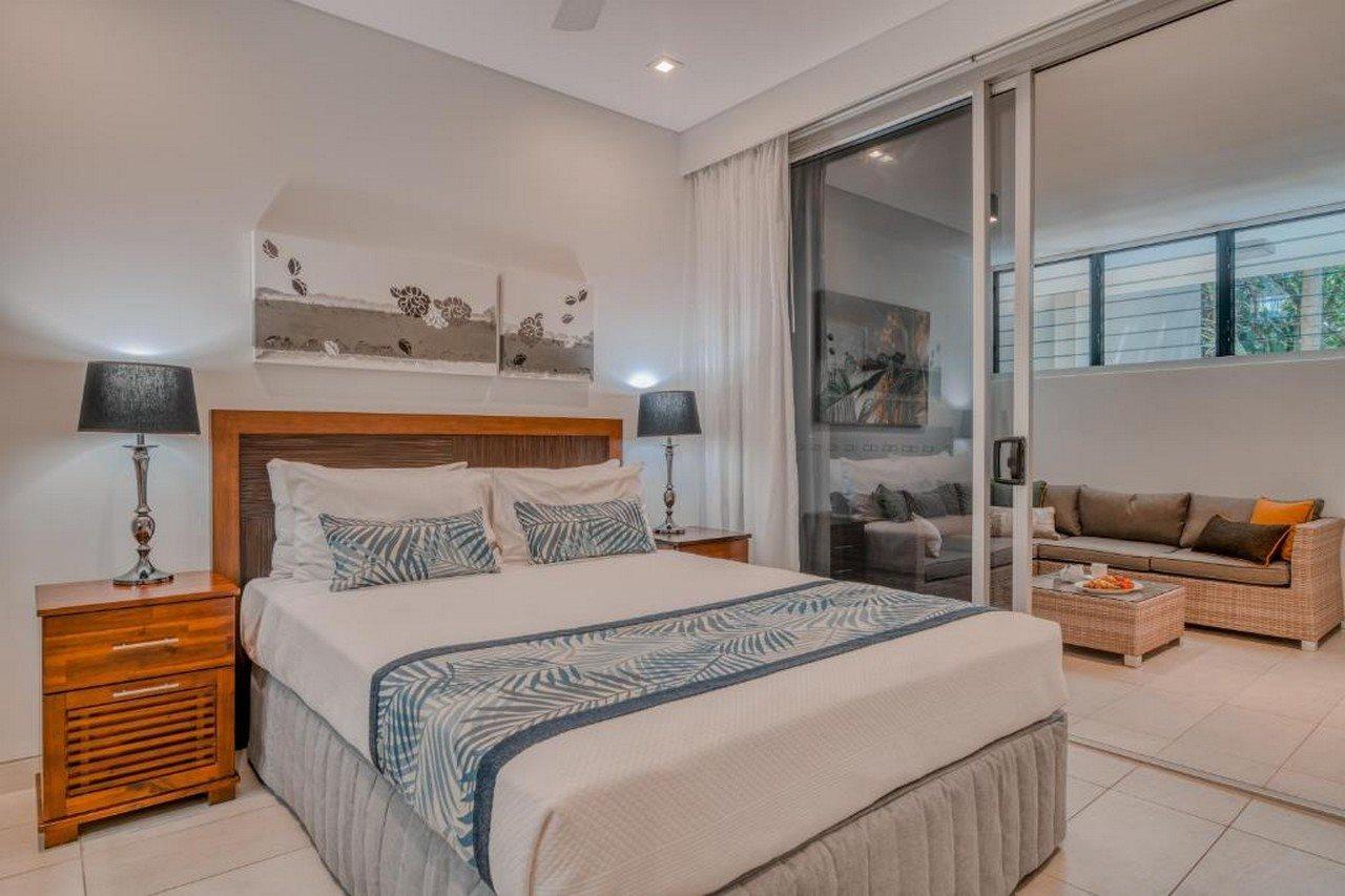 Coconut Grove Aparthotel Port Douglas Exteriör bild