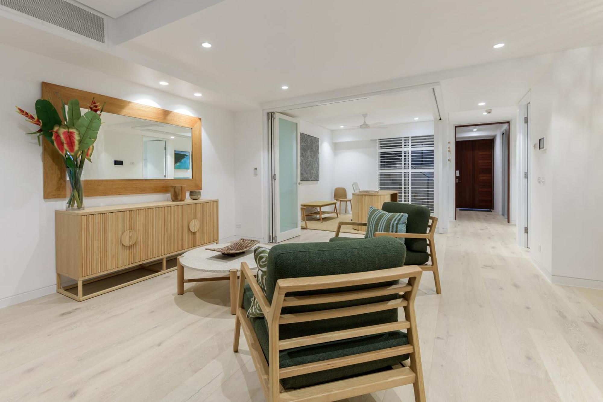 Coconut Grove Aparthotel Port Douglas Exteriör bild