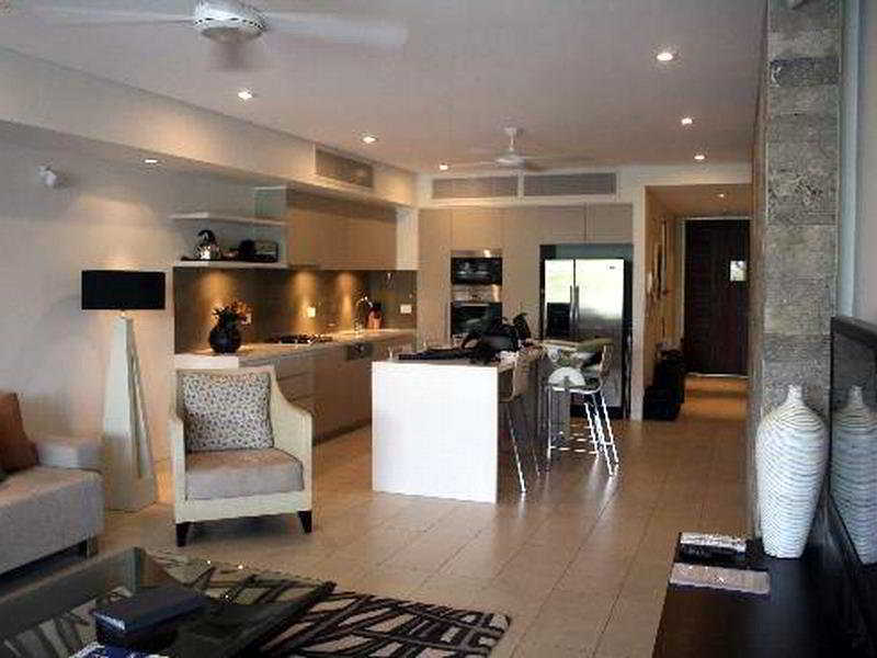 Coconut Grove Aparthotel Port Douglas Exteriör bild